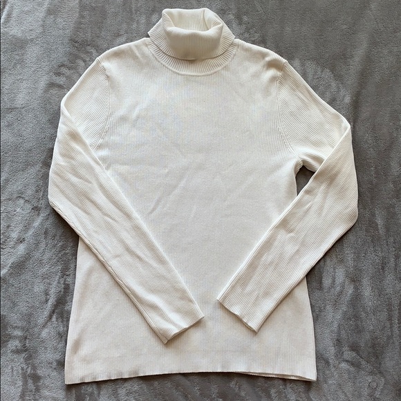 Chico's Tops - Chico’s lightweight turtleneck size large